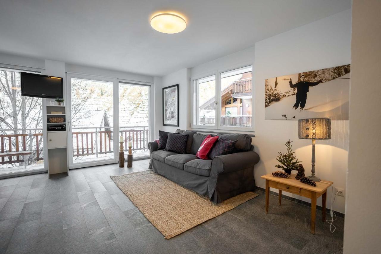 Modern Apartment With Matterhorn View Zermatt Eksteriør billede